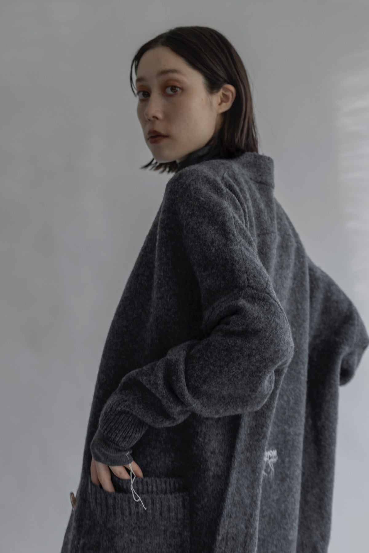 ※予約商品(8月下旬お届け予定) wool 100% クリアボタンロングカーディガン/A30540