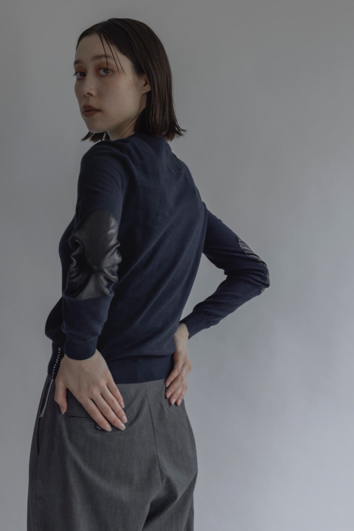 ※予約商品(8月下旬お届け予定) カシミヤ混 エルボーパッチニット/A26512