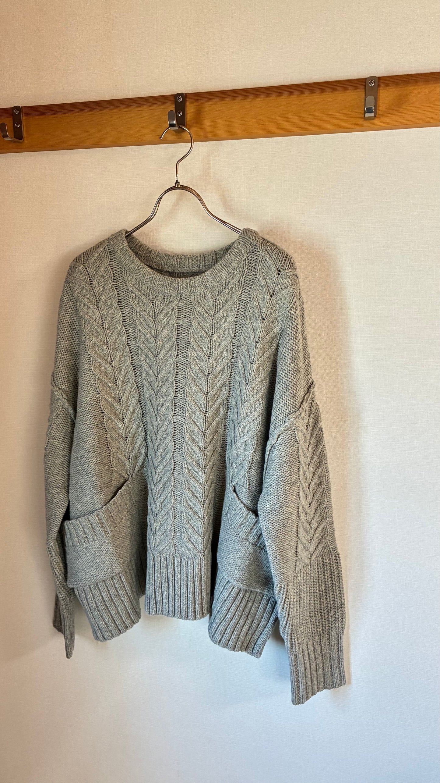 メリノウール混 ケーブルKNIT/A32548