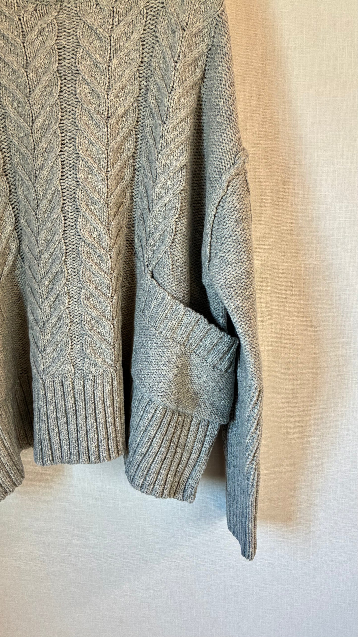 メリノウール混 ケーブルKNIT/A32548
