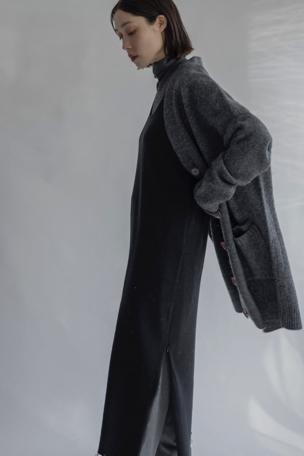 予約商品(8月下旬お届け予定) wool 100% クリアボタンロング
